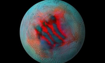 La NASA encuentra nuevas pruebas de un océano habitable en Encélado