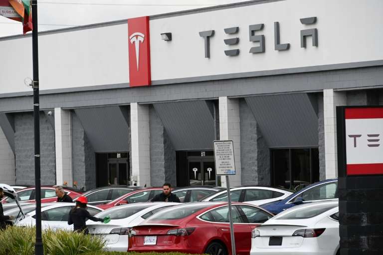 Tesla retirará 30.000 automóviles en China