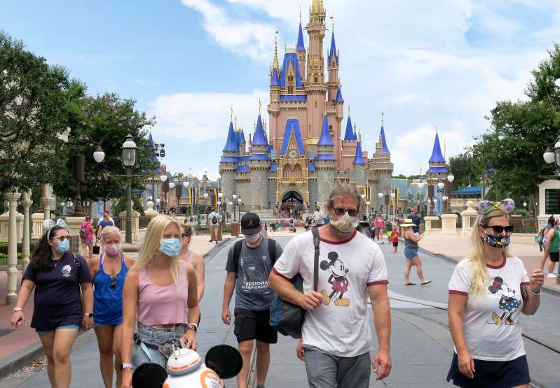 Disney reducirá las horas de sus parques en enero