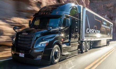 Daimler se asocia con Waymo para desarrollar camiones con conducción autónoma