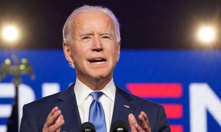 “Es el honor de mi vida”: Joe Biden se dirige a los estadounidenses como presidente electo de EE.UU.