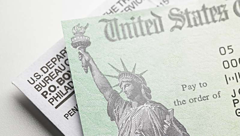 El IRS alerta de una nueva estafa vinculada con el cheque de $1,200 de estímulo económico