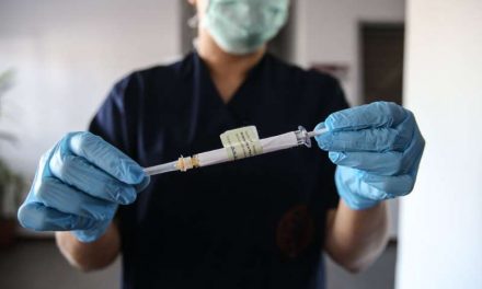Pfizer pedirá la aprobación de su vacuna del COVID-19 “en días” y dice que es segura y eficaz al 95%