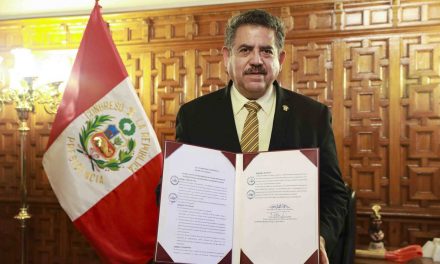 Manuel Merino jura como mandatario de Perú