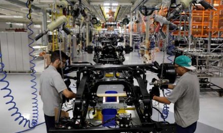 Mercedes Benz pone fin a producción autos de lujo en Brasil con cierre de pequeña planta