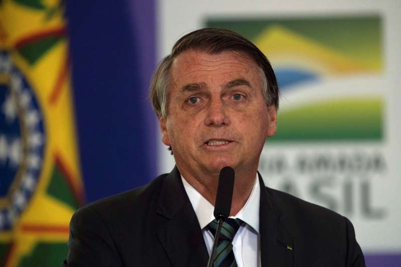 Bolsonaro dice que la mejor vacuna contra la covid-19 es el propio virus