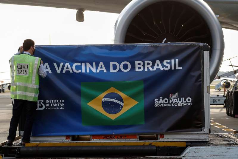 Brasil recibe otras 5,5 millones de vacunas contra el Covid-19