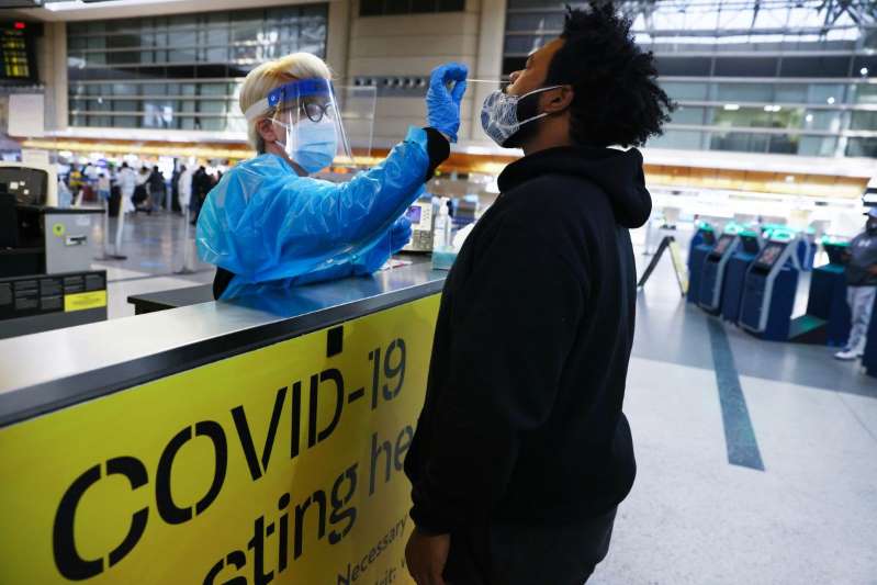 Rebasa Estados Unidos los 19,000,000 de contagios de coronavirus
