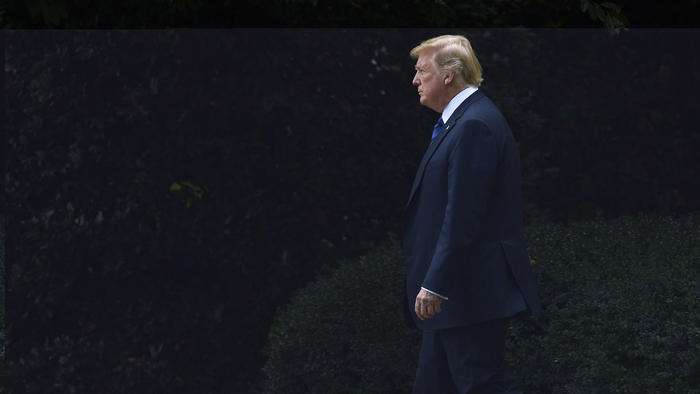 Trump se siente cada vez más solo, aislado y frustrado