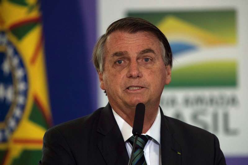 Bolsonaro ironiza sobre la intención de Macron de producir soja para Francia