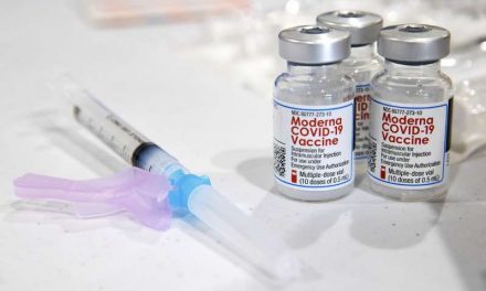 California: Piden no usar miles de vacunas tras reacciones