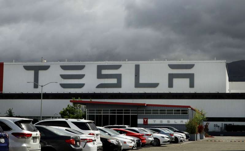 Ventas de Tesla aumentan, pero falla su objetivo de entrega