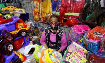 Las compras del día de Reyes caen en México cerca del 50 % por la pandemia