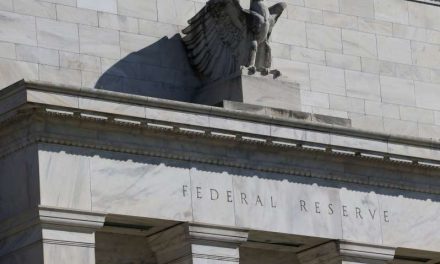 Fed ve un considerable riesgo de quiebras empresariales en Estados Unidos