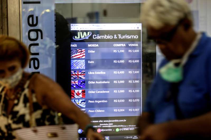 Bolsonaro abre una nueva crisis en Petrobras y genera dudas en el mercado
