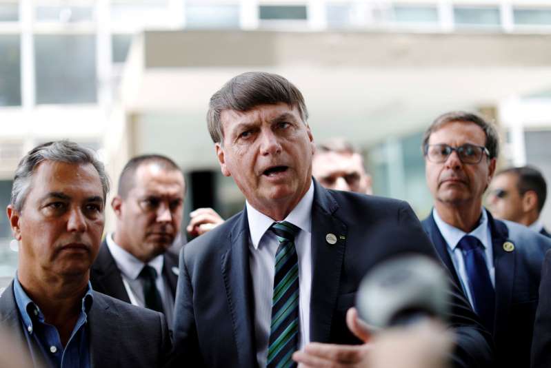 Bolsonaro dice que no interferirá con la política de precios de combustible de Petrobras