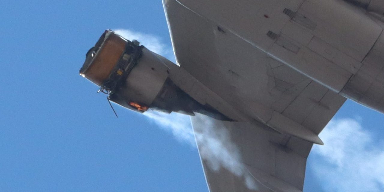 Avión aterriza de emergencia en Denver tras experimentar una explosión en uno de sus motores