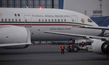 El fracasado presidente de México intenta volver a vender el avión presidencial.