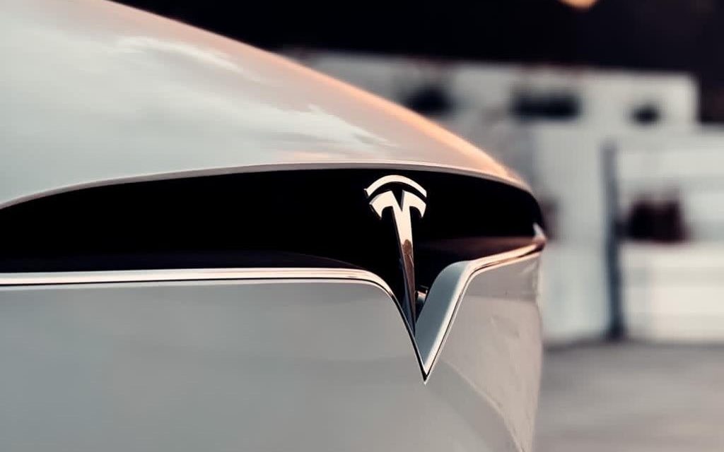 Piper duplica precio objetivo de Tesla