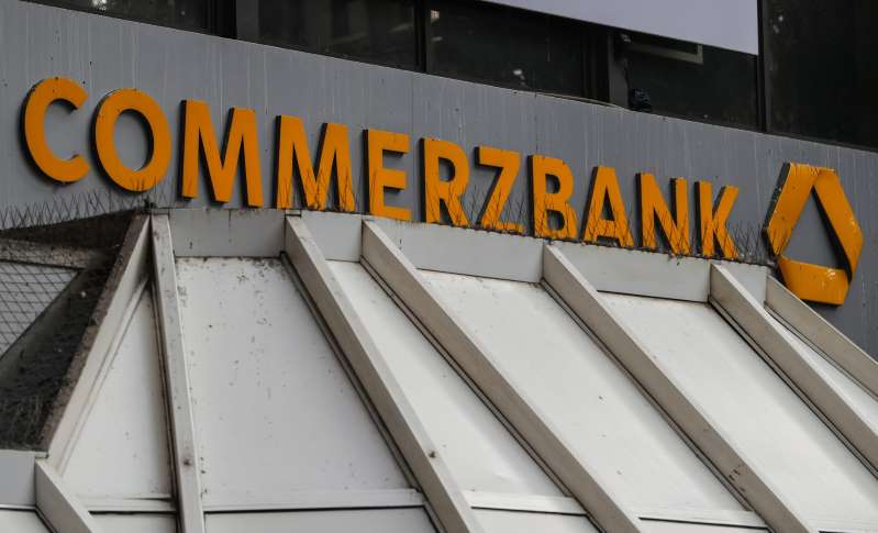 Commerzbank cierra sus sucursales en Barcelona y Venezuela, y vende Brasil