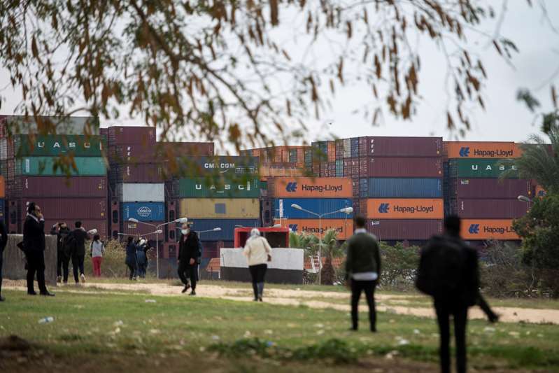 El bloqueo del canal de Suez provocará sobrecostes a empresas y mayor precio