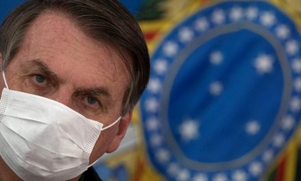 Bolsonaro les dice a los brasileños que “dejen de lloriquear” después del récord diario de muertes por COVID