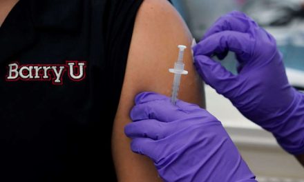 Estados Unidos deja atrás al resto del mundo en campaña de vacunación