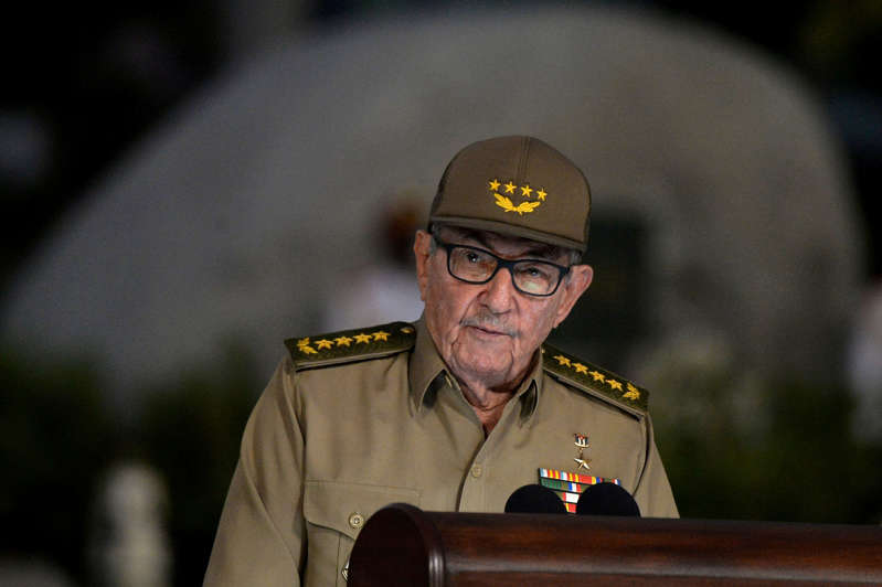 Raúl Castro abandona el liderazgo del Partido Comunista de Cuba