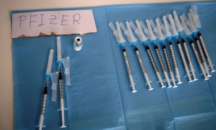 La UE reserva 100 millones de dosis adicionales de la vacuna Pfizer