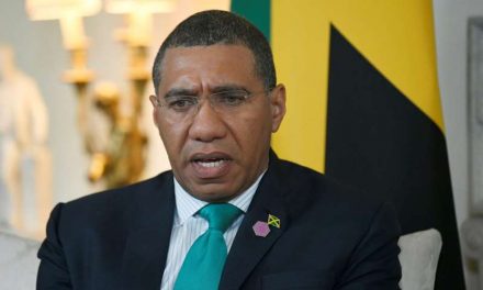 Jamaica prohíbe los vuelos desde 6 países sudamericanos por la covid-19