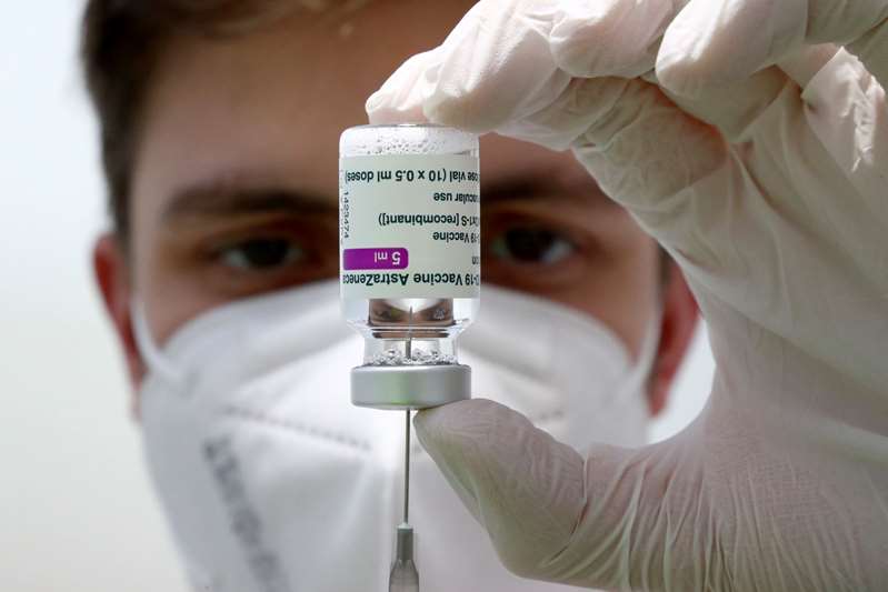 Holanda restringe uso de vacuna de AstraZeneca