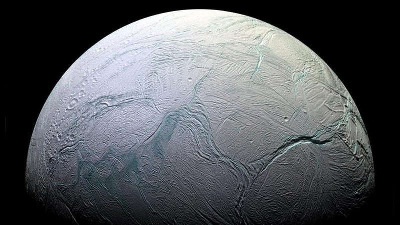 Un estudio demuestra que la cantidad de metano de Encélado podría ser generado por vida microbiana