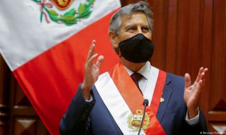Sagasti culmina mandato en Perú con 52% de aprobación