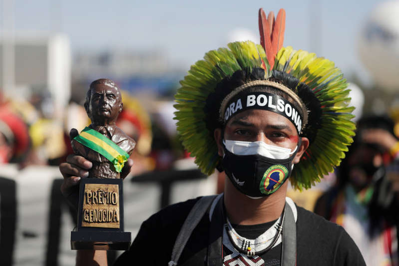 Los indígenas brasileños acusan a Bolsonaro de genocidio ante la CPI
