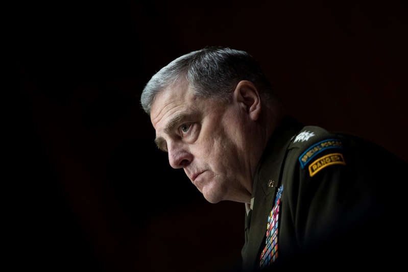 General máximo de Estados Unidos advierte de riesgos de ataques terroristas con talibanes al poder en Afganistán