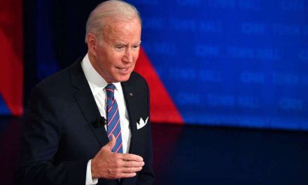 Biden admite está evaluando desplegar a la Guardia Nacional por la crisis en la cadena de suministro