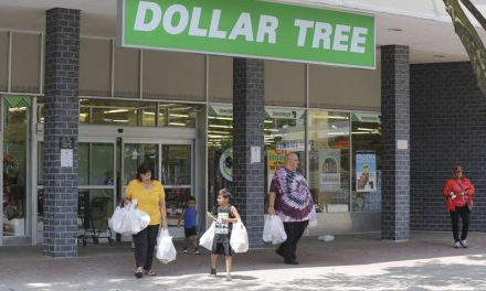 La cadena de tiendas Dollar tree sube sus precios a $1,25