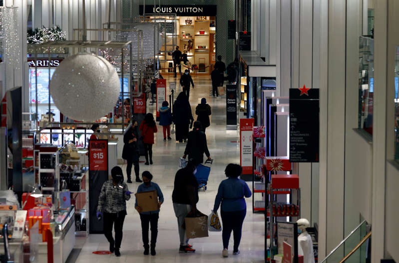 Tráfico en tiendas en Black Friday baja un 28% desde los niveles prepandémicos