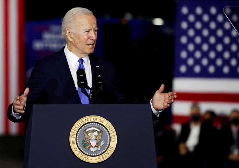 Biden ordena que Estados Unidos deje de financiar proyectos combustibles fósiles altos en carbono en el extranjero