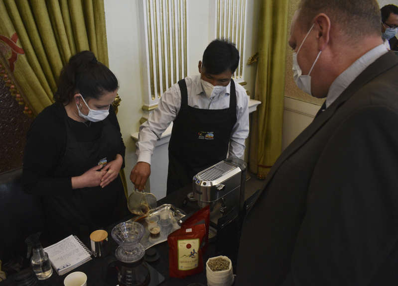 Bolivia organiza una subasta internacional de café para captar los mejores precios