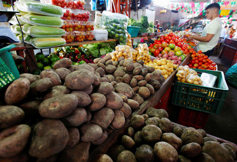 Inflación en Colombia sube más que lo esperado en noviembre