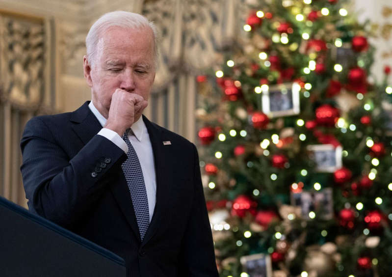 ¿Por qué tiene esa tos el presidente Joe Biden?