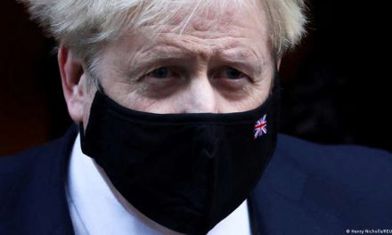 El “partygate” pone contra las cuerdas a Boris Johnson