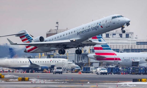 American Airlines pierde 1.993 millones de dólares en 2021, un 77,6 % menos