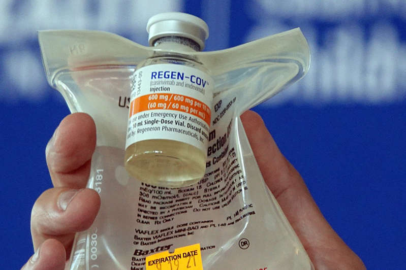 FDA pide ya no utilizar fármacos de anticuerpos contra COVID