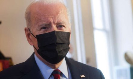 Biden dice que Putin podría sufrir sanciones si Rusia invade Ucrania