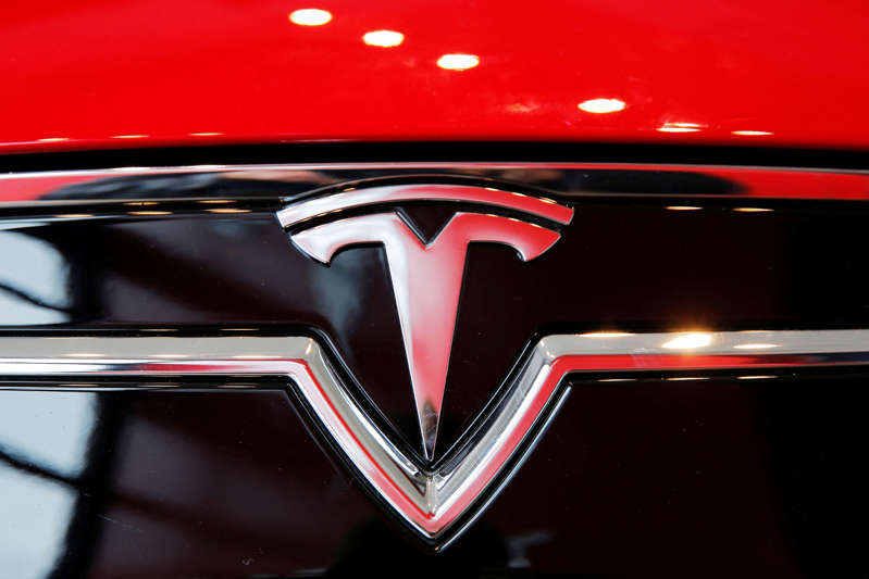 Tesla se hunde tras advertencia sobre cadena de suministro, que afecta a otras automotrices