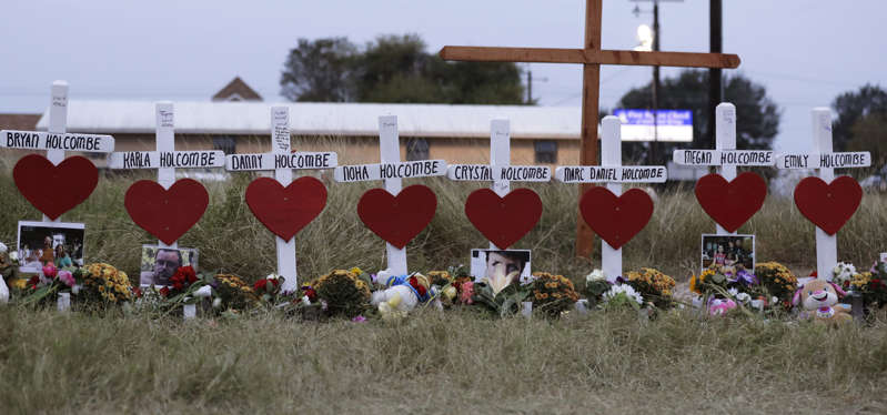 Texas: Fuerza Aérea pagará 230 mdd por tiroteo en iglesia