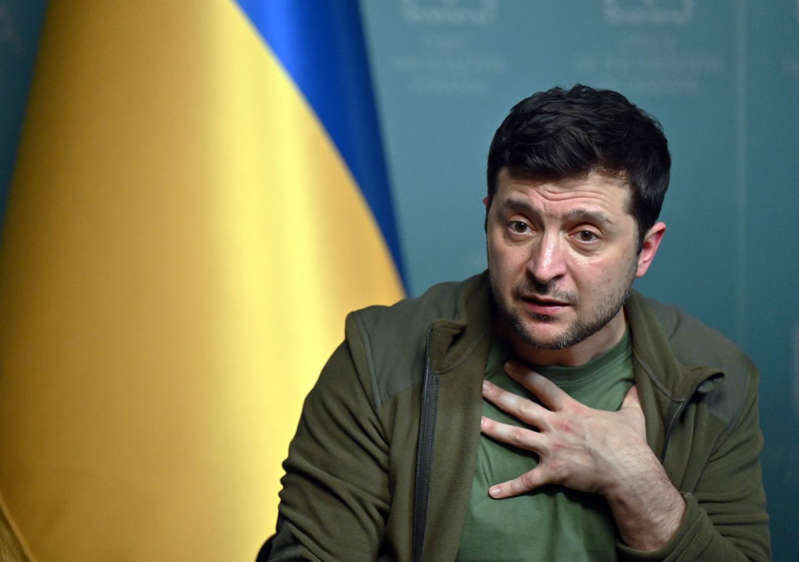Presidente de Ucrania ha sobrevivido a al menos tres intentos de asesinato en una semana, según reporte