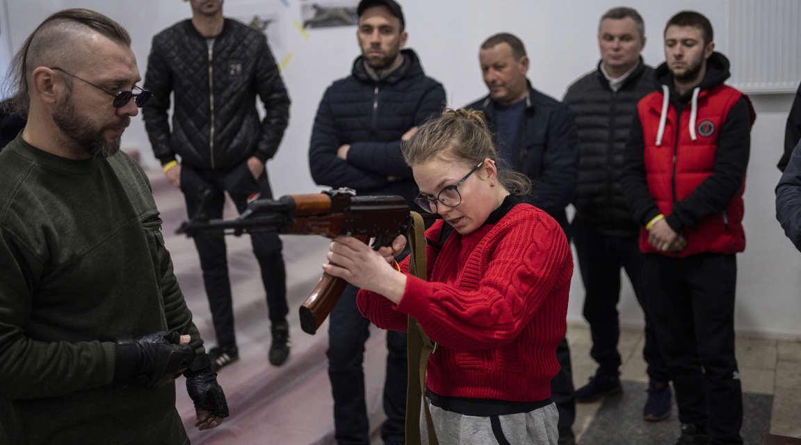 Rusia bombardea escuela de arte en Ucrania